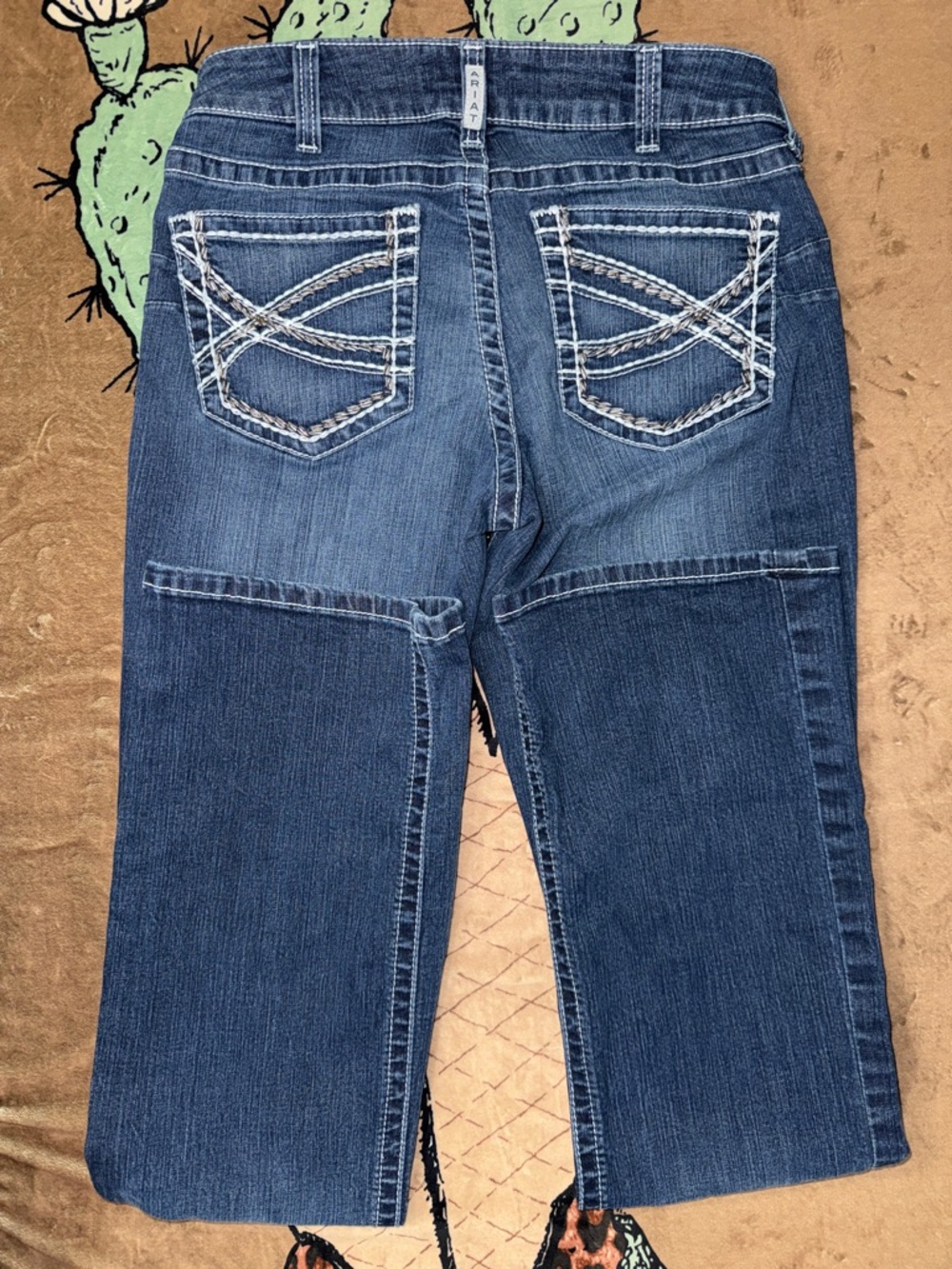 EUC Ariat Blue Flare Jeans with White Stitching 31XL - Picture 8 of 8